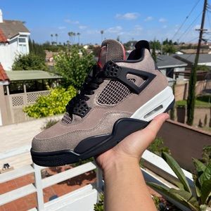 SOLD ✅✅ - Jordan 4 Retro Taupe Haze - Size 10 EXCELLENT CONDITION VNDS WITH BOX